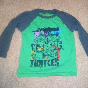 Boys TMNT shirt